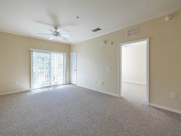 11390 US Highway 19 — Photo 5