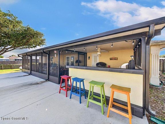 5th image of 5975 Aruin St