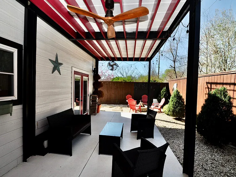 3330 Beran Dr — Photo 42