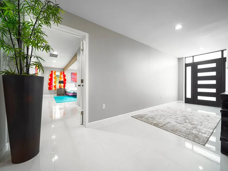 2745 N Kitty Hawk Dr — Photo 20