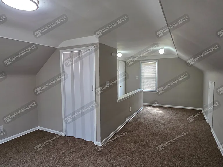 16600 Carlisle St — Photo 17