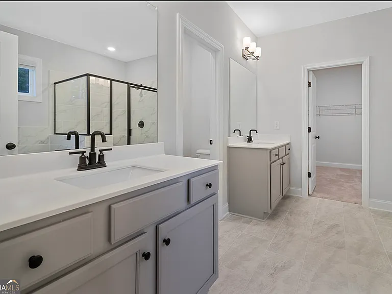 127 Vivian Ln — Photo 24