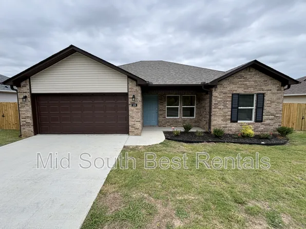 109 Redbud Ct, Jacksonville, AR 72076