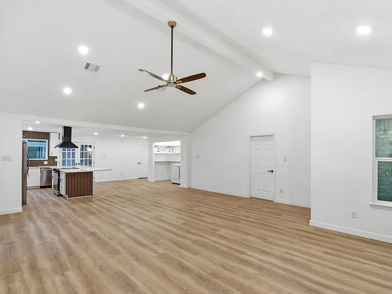6718 Deer Ridge Ln — Photo 9