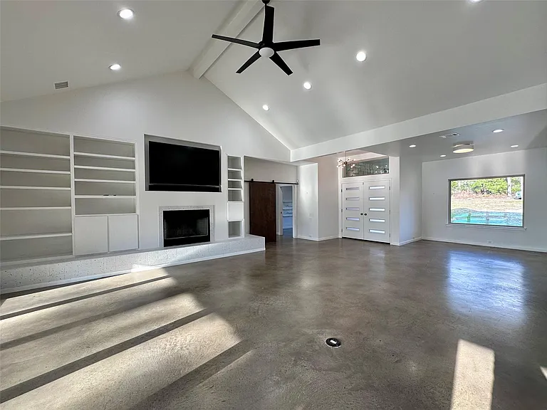 137 Mulberry Ln — Photo 6