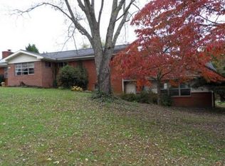 209 Gibbs Ferry Rd, Clinton, TN 37716