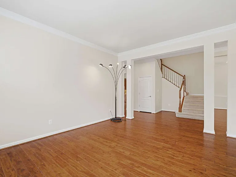 20920 Ashburn Heights Dr — Photo 9