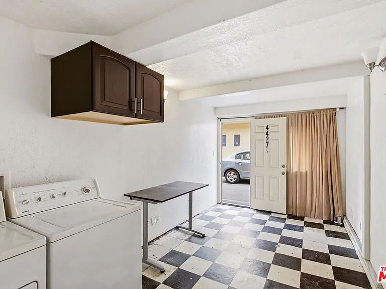 4427 Finley Ave — Photo 29