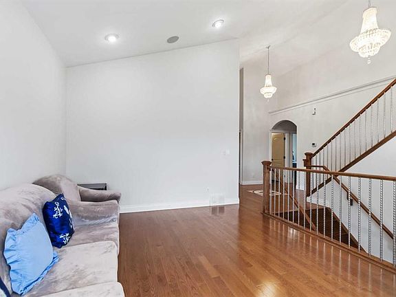 4th image of 115 NW Widgeon Pl