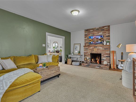 4th image of 1123 4th St