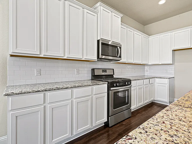 1701 Meadowleaf Ln — Photo 9