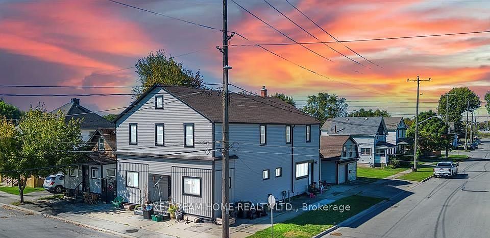 1st image of 224 Mitchell St