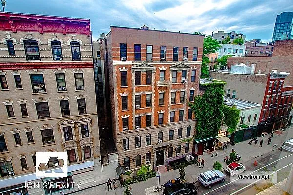 Rented by Jonis Realty | media 3