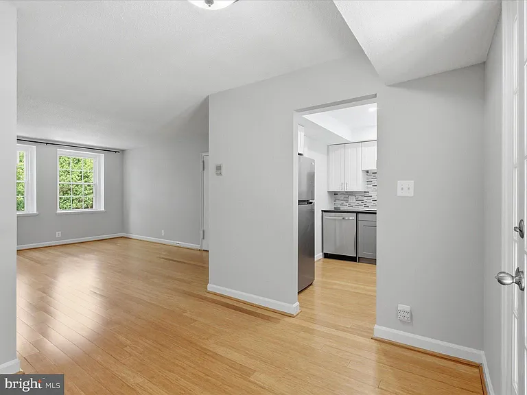 2966 S Columbus St #B2 — Photo 6
