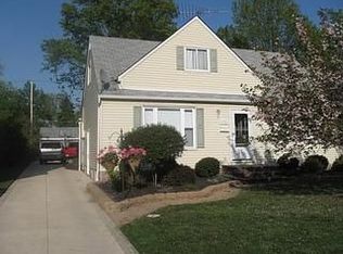 1741 Rush Rd, Wickliffe, OH 44092