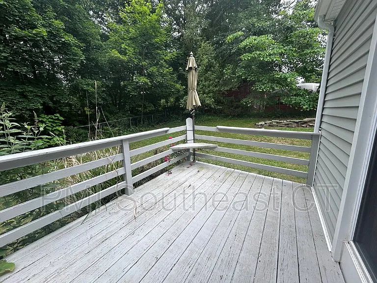 55 Hedge Ave — Photo 24