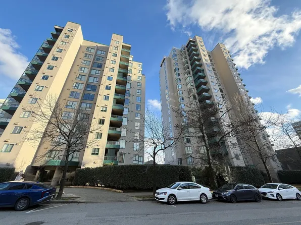 420 Carnarvon St #1205, New Westminster, BC V3L 5P1