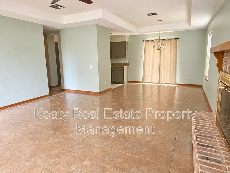 2 bed, 2.0 bath, 1200 sqft, $1,450 — Photo 3