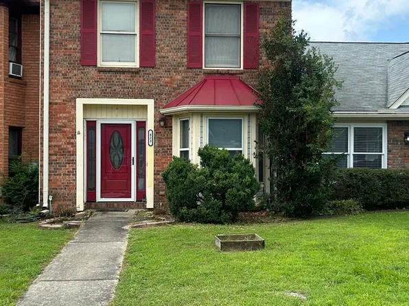 423 Autumnwood Dr SW, Decatur, AL 35601