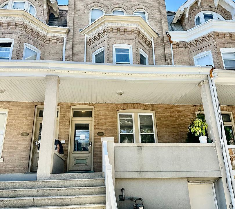 1st image of 216 N 4th St