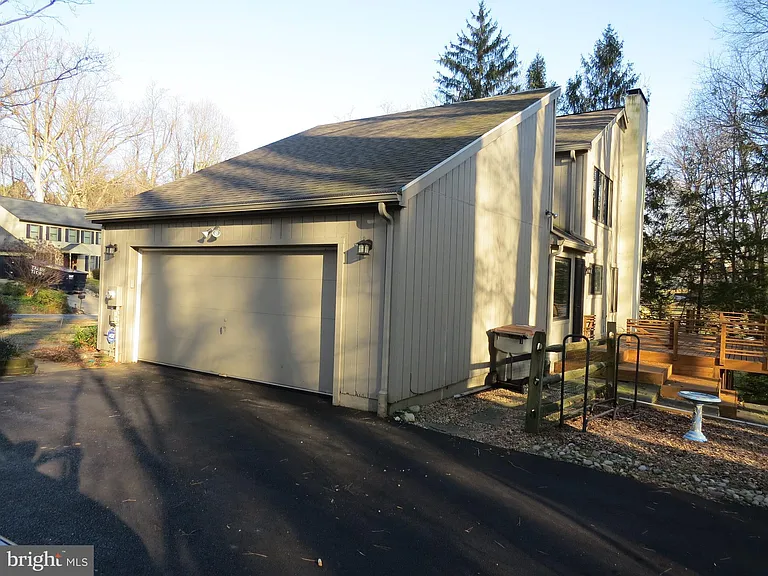 30 Kings Grant Rd — Photo 36