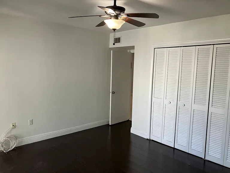 4060 N Hills Dr #31 — Photo 12