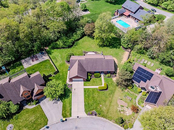3rd image of 201 N Crosscreek Dr