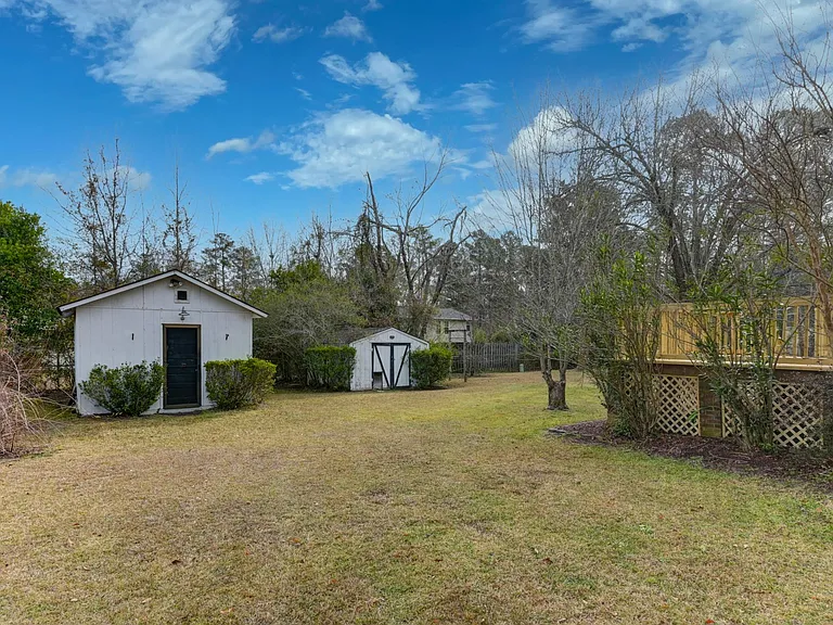2416 Bendemeer Dr — Photo 25