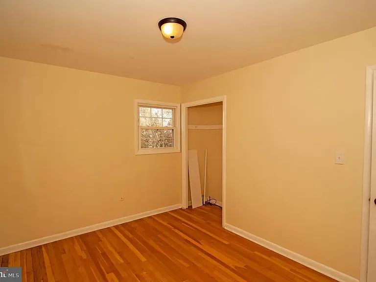 214 N Bradford St — Photo 15