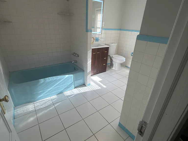 5009 Lexington Ave — Photo 8