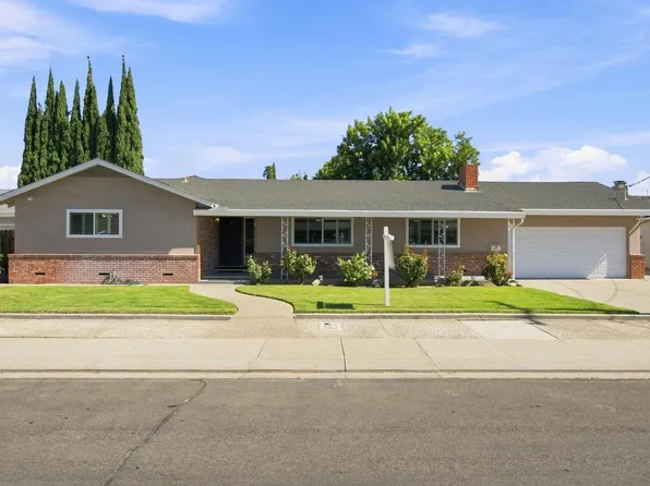 2421 Acorn Ln, Ceres, CA 95307