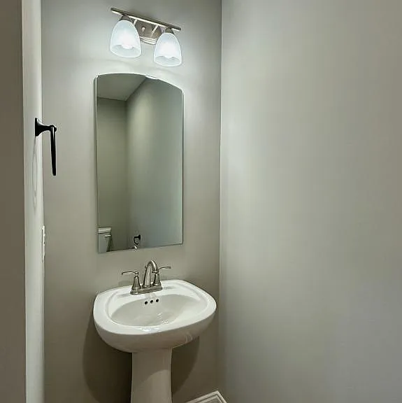127 Adams And Corby Rd #34 — Photo 10