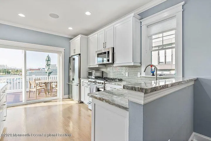 3 bed, 1500 sqft, $6,000 — Photo 4