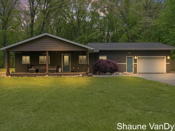 5326 Division Ave NE, Comstock Park, MI 49321