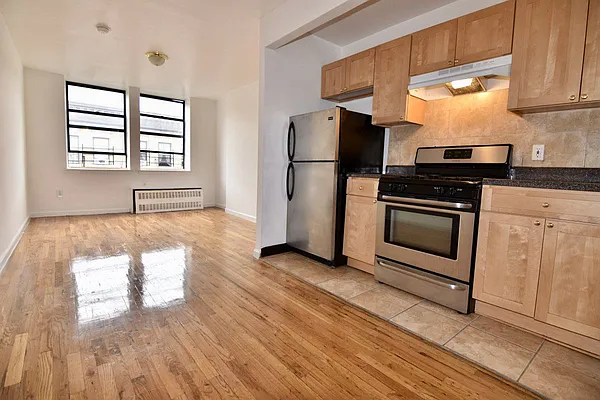 Rented by Bohemia Realty Group | media 10