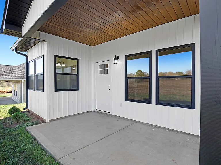 1022 Wentford Ave — Photo 3