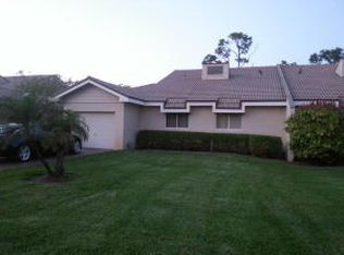 6893 Fountains Cir, Lake Worth, FL 33467