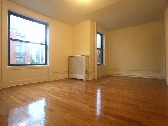 4th image of 436 Fort Washington Ave APT 3A