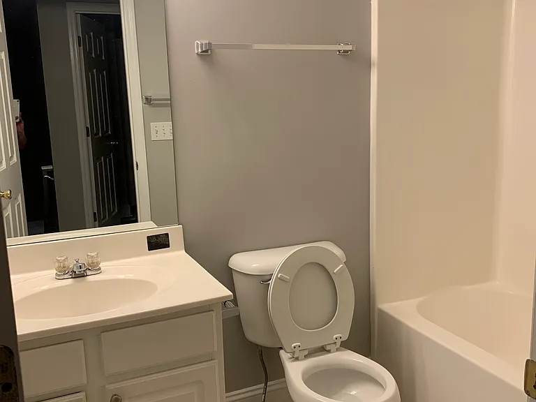 626 Hampton Way — Photo 5