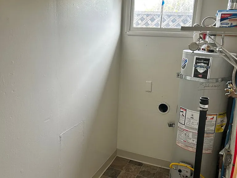 410 Tulare Ave — Photo 11