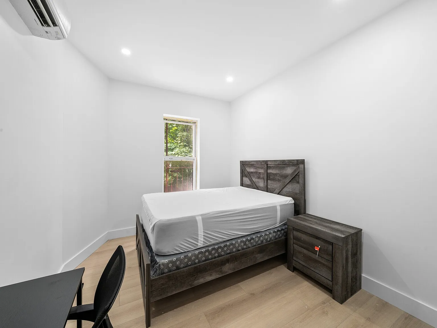1 bed, 700 sqft, $1,244 — Photo 2