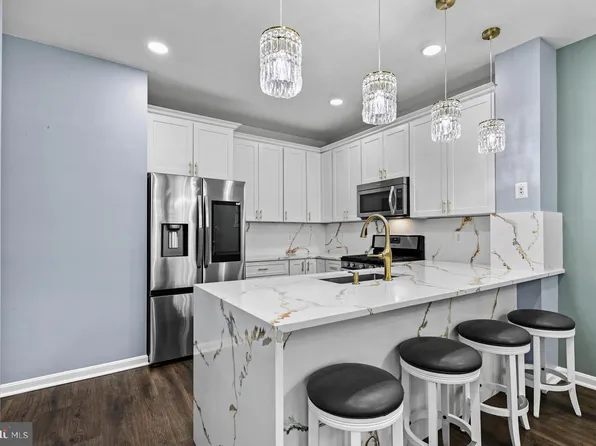 9884 Sounding Shore Ln, Bristow, VA 20136