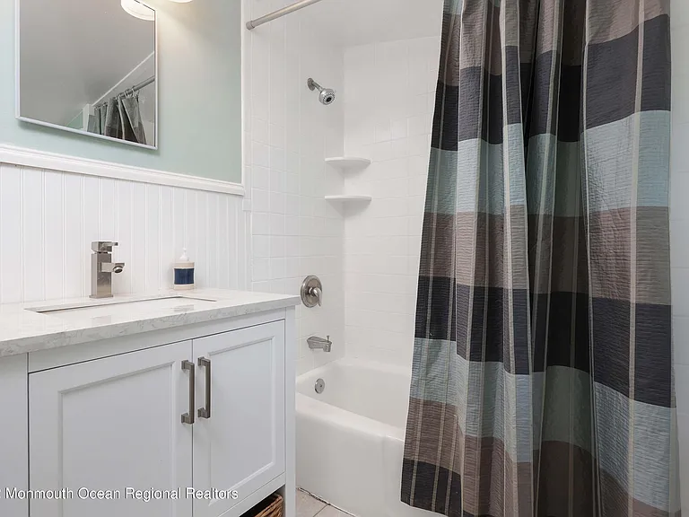 1233 Oakwood Rd — Photo 16