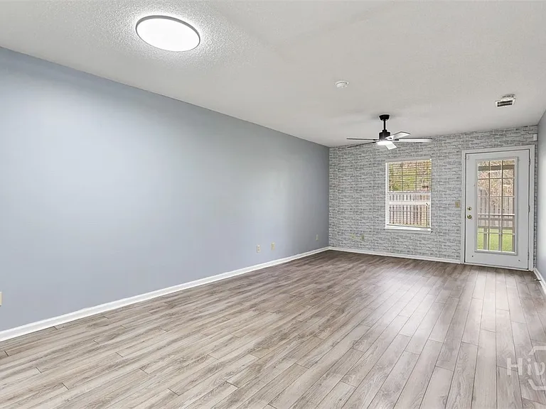 211 Edgewater Rd #36 — Photo 15