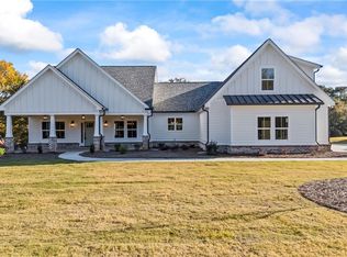 1290 Grapevine Trl, Monroe, GA 30656