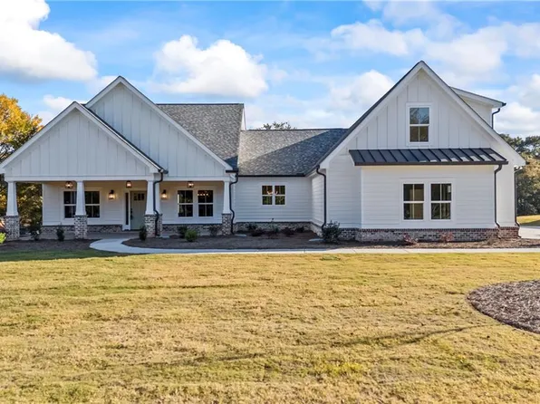 1290 Grapevine Trl, Monroe, GA 30656