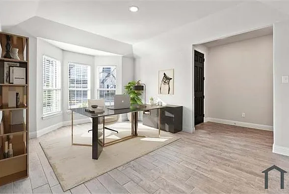 4 bed, 1981 sqft, $2,950 — Photo 4