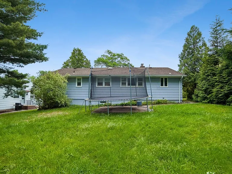31 Albright Cir — Photo 10