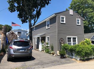 19 Center St, Niantic, CT 06357