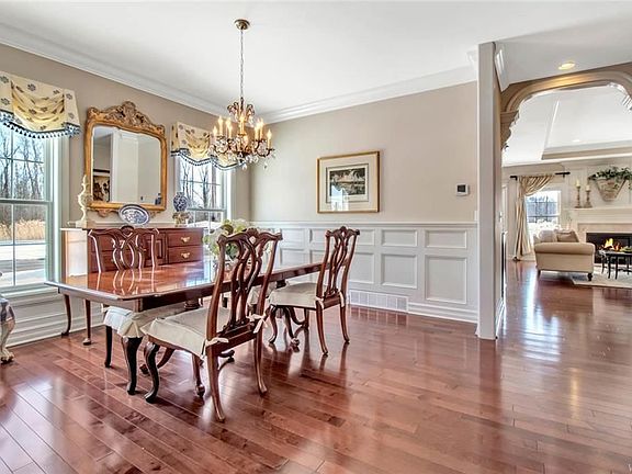 5th image of 9073 Bancroft Dr